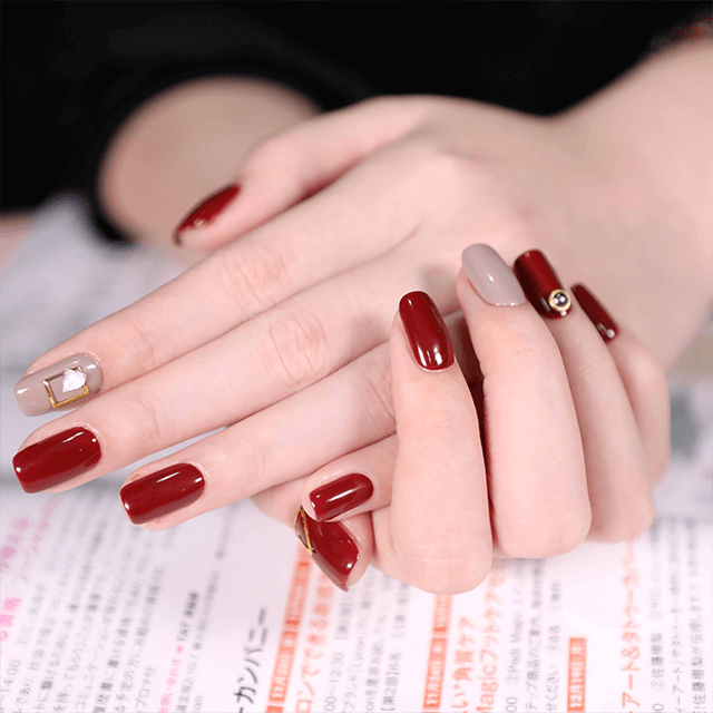 Red Color Nail Polish for Nail Art Beauty